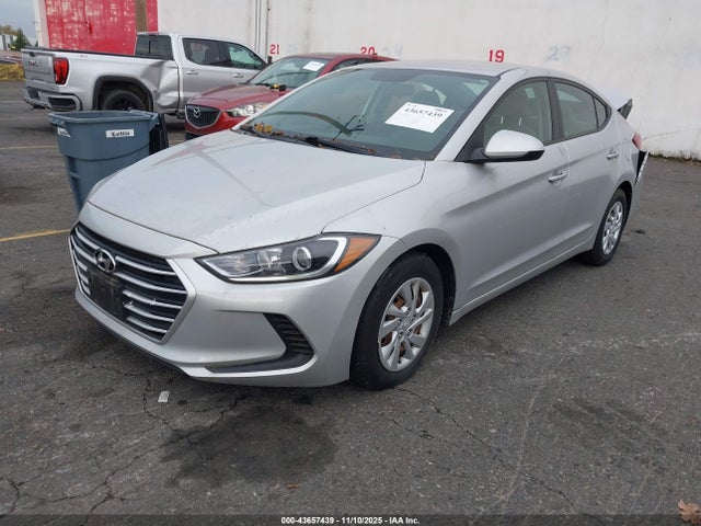 Hyundai ELANTRA SE 2018 5NPD74LF7JH298376 Image 2