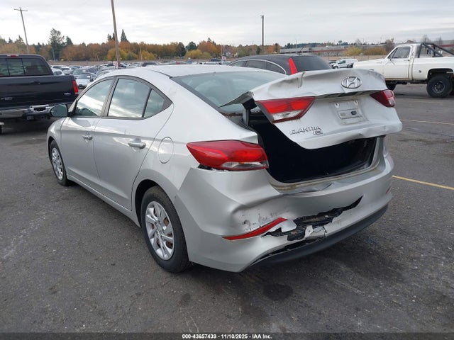 Hyundai ELANTRA SE 2018 5NPD74LF7JH298376 Image 3