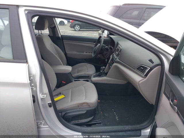 Hyundai ELANTRA SE 2018 5NPD74LF7JH298376 Image 5