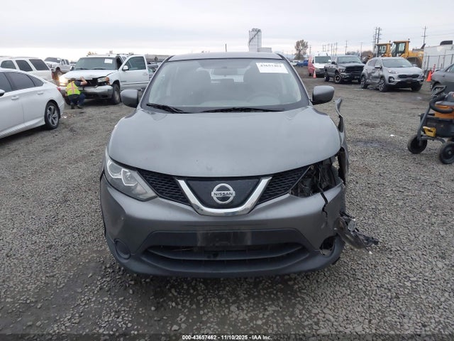 JN1BJ1CR3KW317957 Nissan Rogue Sport S