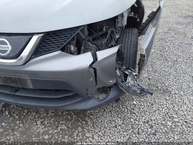 JN1BJ1CR3KW317957 Nissan Rogue Sport S