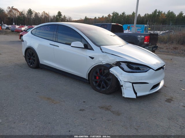 2023 TESLA MODEL X 7SAXCBE66PF408435 Photo 0