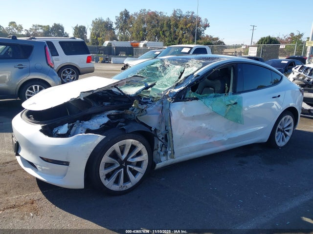 Продажа на аукционе авто 2022 Tesla Model 3 Rear-wheel Drive, vin: 5YJ3E1EAXNF191151, номер лота: 43657636