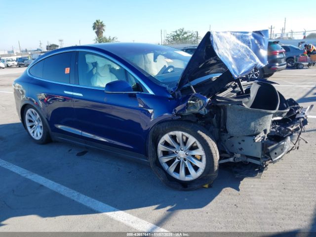 2016 TESLA MODEL X 5YJXCBE2XGF030372 Photo 0