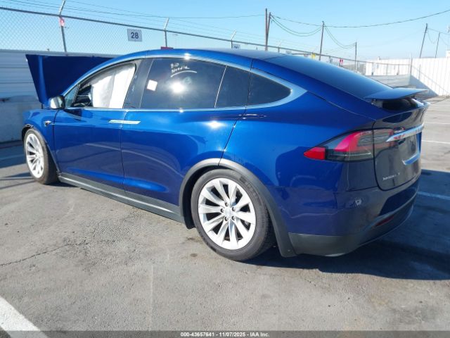 2016 TESLA MODEL X 5YJXCBE2XGF030372 Photo 2