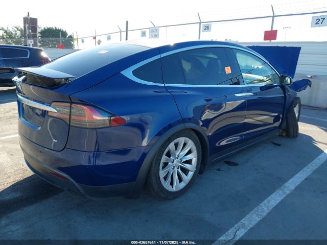 2016 TESLA MODEL X 5YJXCBE2XGF030372 Photo 3