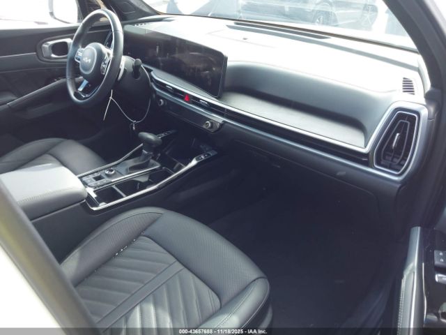 2025 KIA SORENTO 5XYRKDJF8SG326847 Photo 4