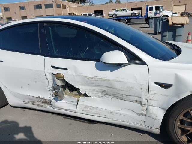 2021 TESLA MODEL 3 5YJ3E1EB7MF048424 Photo 5