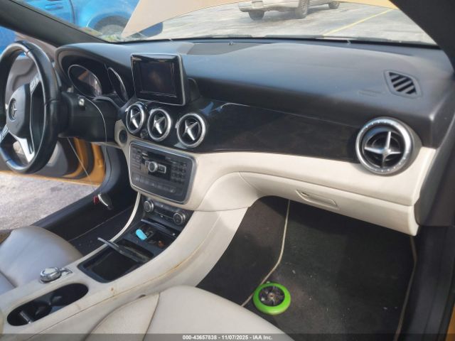 2014 MERCEDES-BENZ CLA 250 WDDSJ4EB7EN051681 Photo 4