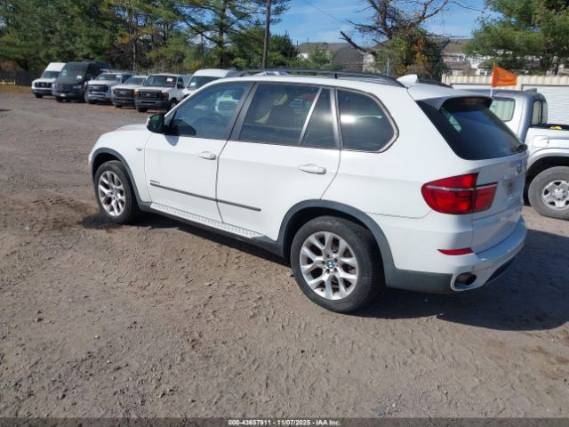 2012 BMW X5 5UXZV4C51CL749043 Photo 2