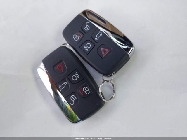 2014 JAGUAR XF SAJWJ0EF0E8U11171 Photo 10