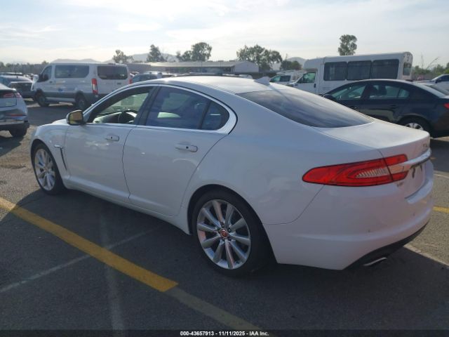 2014 JAGUAR XF SAJWJ0EF0E8U11171 Photo 2