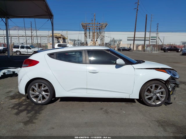 KMHTC6AD5HU309889 Hyundai Veloster