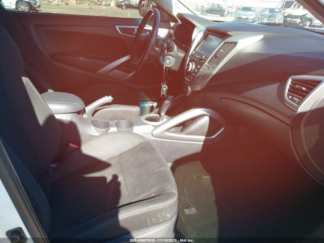 KMHTC6AD5HU309889 Hyundai Veloster