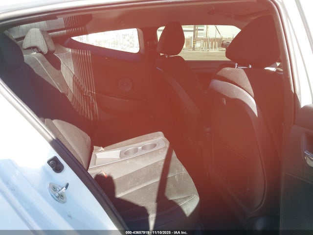 KMHTC6AD5HU309889 Hyundai Veloster