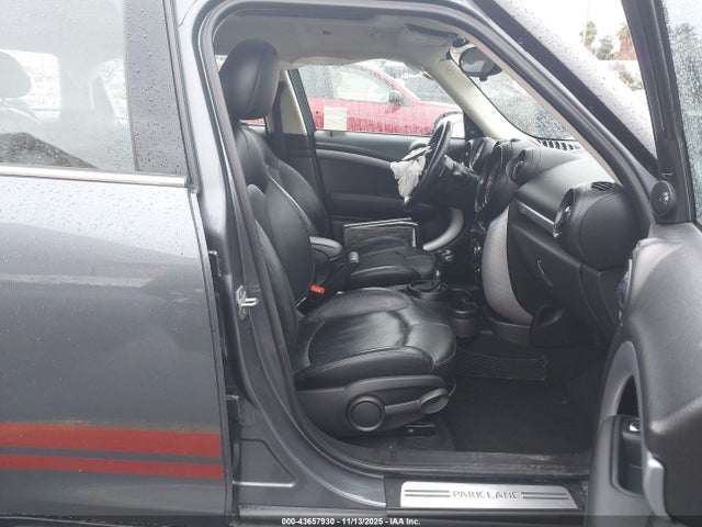 2016 MINI COUNTRYMAN WMWZC3C57GWT07032 Photo 4