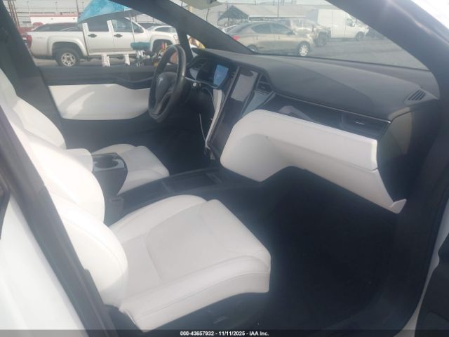 2019 TESLA MODEL X 5YJXCDE25KF151444 Photo 4