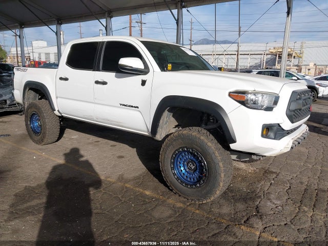 3TMCZ5AN0HM108184 Toyota Tacoma Trd Off Road