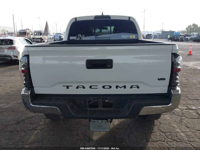 3TMCZ5AN0HM108184 Toyota Tacoma Trd Off Road