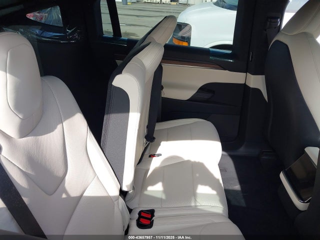 2026 TESLA MODEL X 7SAXCAE53TF473691 Photo 7