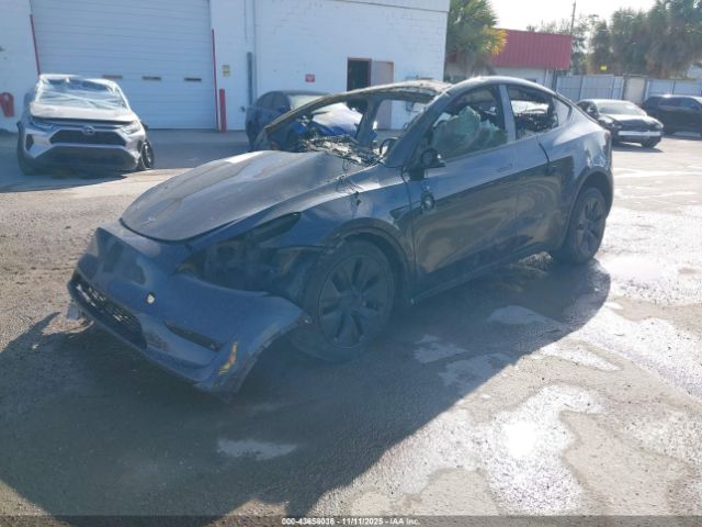 2025 TESLA MODEL Y 7SAYGDED2SF262756 Photo 1