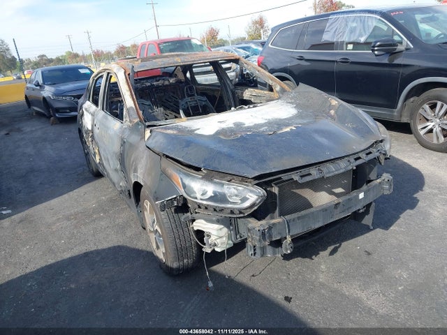 3KPF24AD5ME325351 KIA Forte Lxs