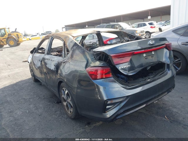 3KPF24AD5ME325351 KIA Forte Lxs