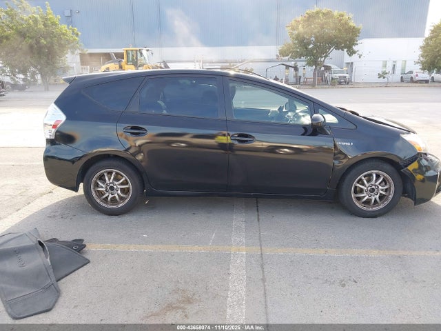 Toyota Prius V Five 2014 JTDZN3EU0EJ005710 Image 13