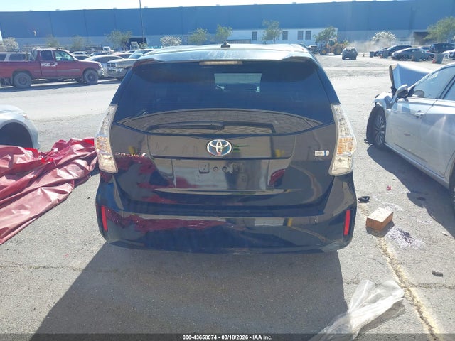 Toyota Prius V Five 2014 JTDZN3EU0EJ005710 Image 16