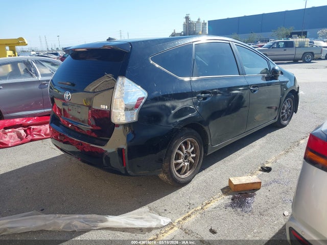 Toyota Prius V Five 2014 JTDZN3EU0EJ005710 Image 4