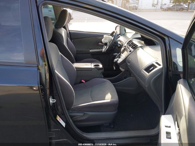 Toyota Prius V Five 2014 JTDZN3EU0EJ005710 Image 5