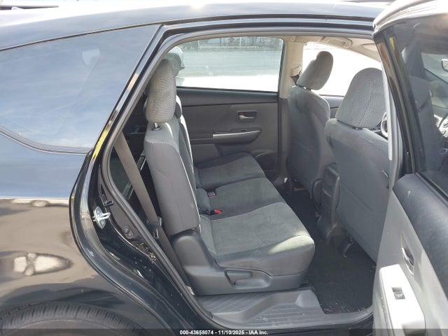 Toyota Prius V Five 2014 JTDZN3EU0EJ005710 Image 8