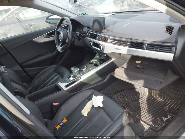 2017 Audi A4 2.0t Premium მანქანა იყიდება აუქციონზე, vin: WAUANAF4XHN006910, აუქციონის ნომერი: 43658084