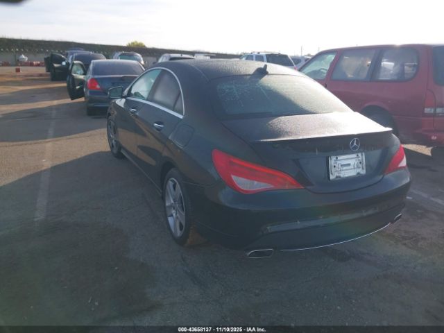 2016 MERCEDES-BENZ CLA 250 WDDSJ4EB7GN303755 Photo 2