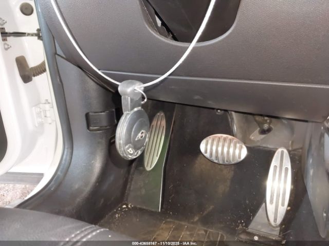 2014 MINI COUNTRYMAN WMWZC3C5XEWP29518 Photo 10