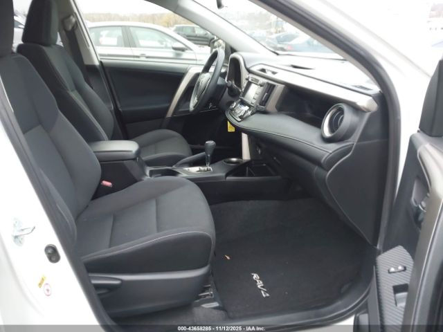 2015 TOYOTA RAV4 JTMRFREV5FD131778 Photo 4