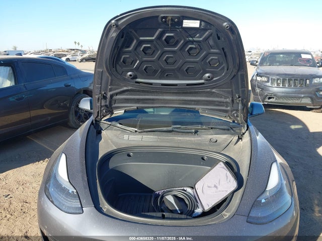 Tesla Model 3 Long Range Dual Motor All-wheel Drive 2022 5YJ3E1EB4NF207000 Image 10