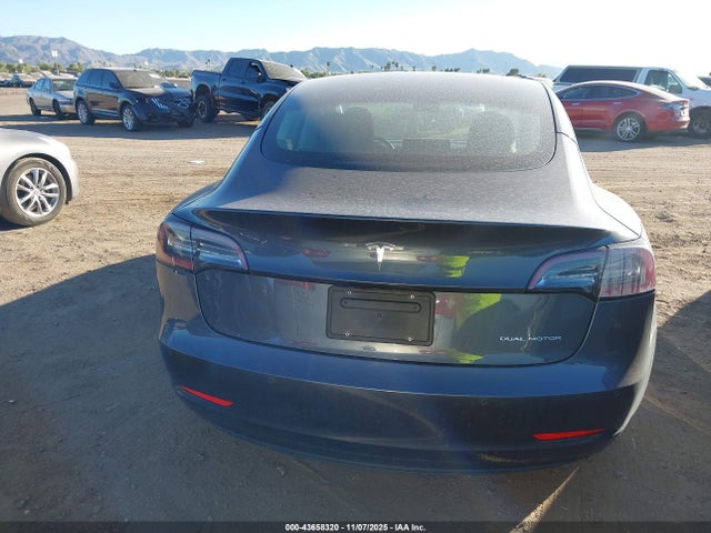Tesla Model 3 Long Range Dual Motor All-wheel Drive 2022 5YJ3E1EB4NF207000 Image 17