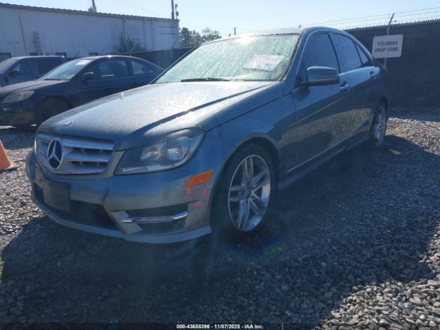 2012 MERCEDES-BENZ C 300 WDDGF8BB7CR198575 Photo 1