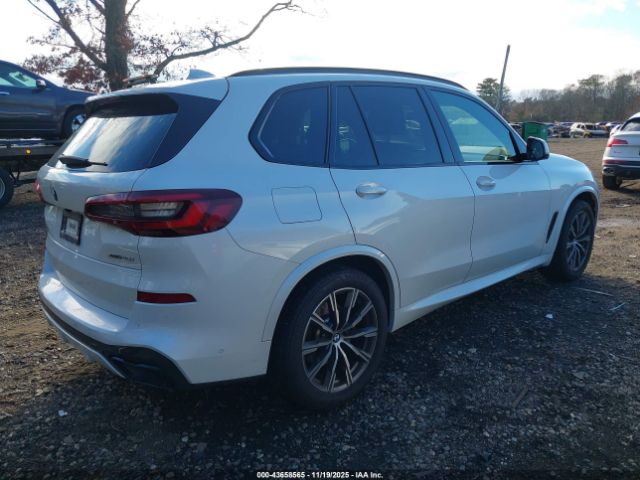 2022 BMW X5 5UXCR6C00N9J15183 Photo 3