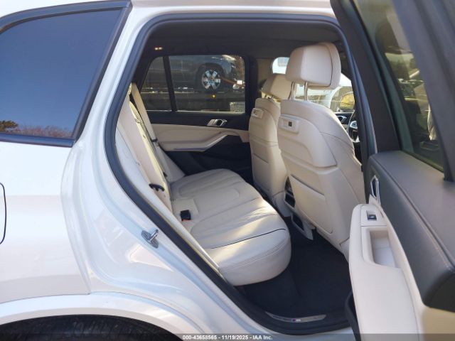2022 BMW X5 5UXCR6C00N9J15183 Photo 7