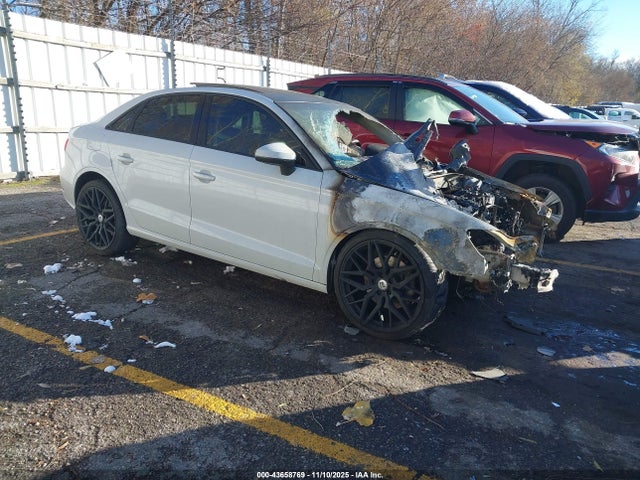 2015 AUDI A3 WAUBFGFFXF1002768 Photo 0