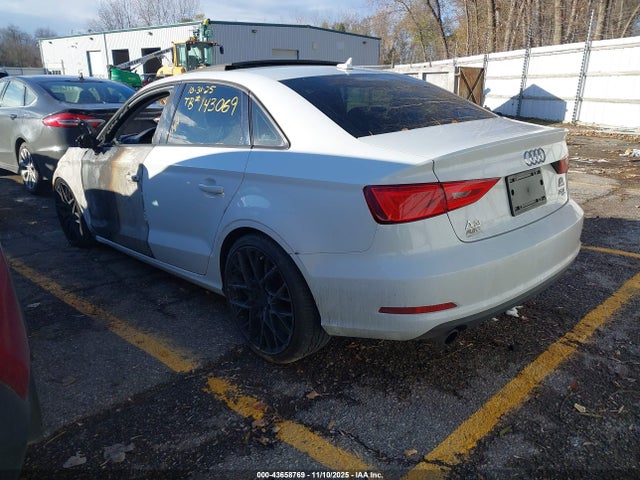 2015 AUDI A3 WAUBFGFFXF1002768 Photo 2