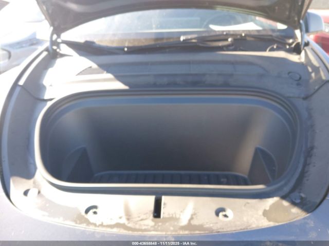 2023 TESLA MODEL Y 7SAYGDED8PF943012 Photo 9