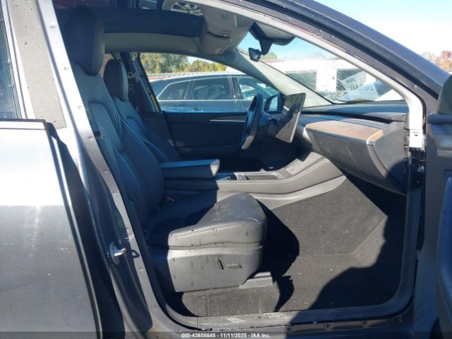 2023 TESLA MODEL Y 7SAYGDED8PF943012 Photo 4