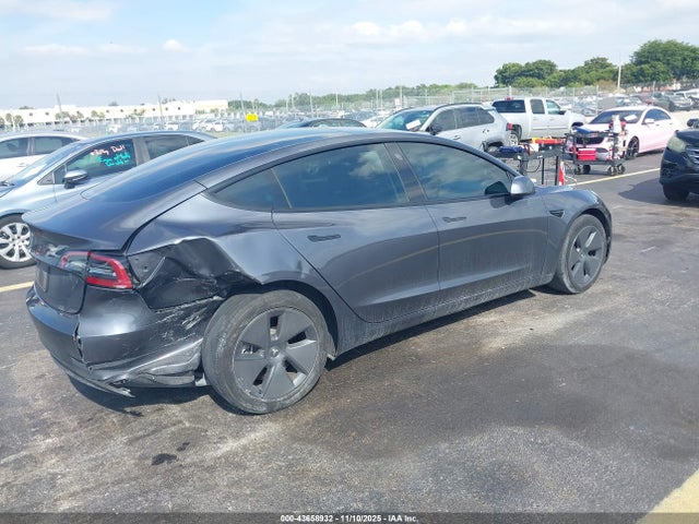 2023 TESLA MODEL 3 5YJ3E1EAXPF681284 Photo 3