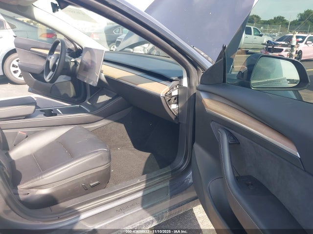 2023 TESLA MODEL 3 5YJ3E1EAXPF681284 Photo 4