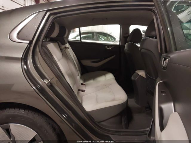 2022 HYUNDAI IONIQ HYBRID KMHC75LC2NU266871 Photo 7