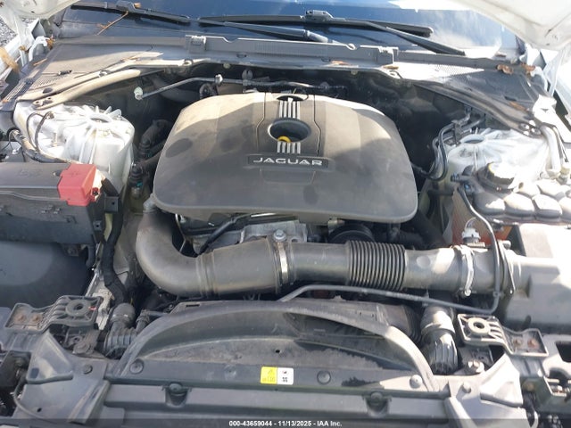 2017 JAGUAR XE SAJAD4BG6HA965947 Photo 9