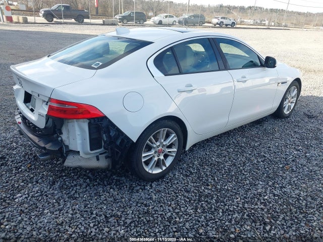 2017 JAGUAR XE SAJAD4BG6HA965947 Photo 3